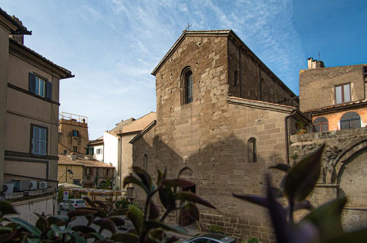 Appartamento Piazza Santa Maria Nuova ヴィテルボ エクステリア 写真