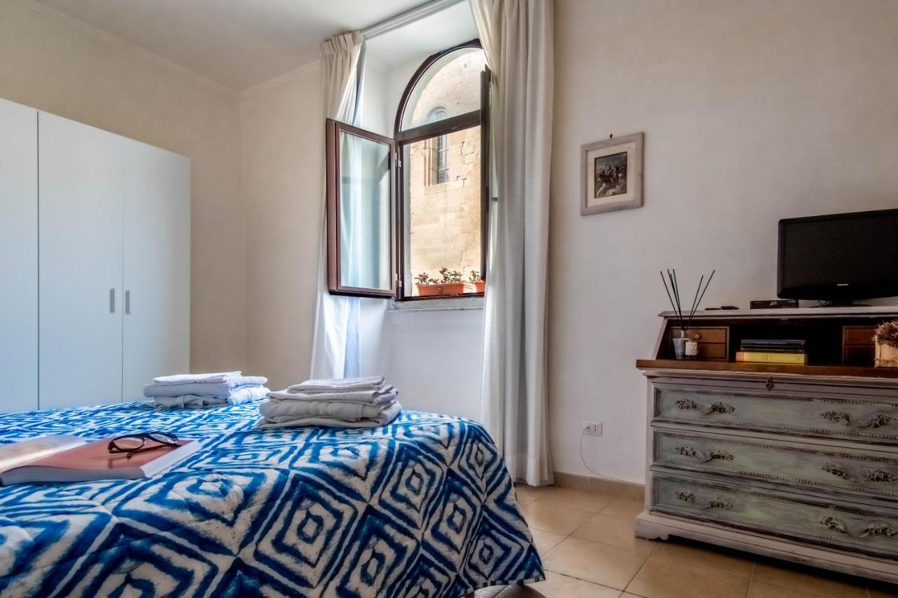 Appartamento Piazza Santa Maria Nuova ヴィテルボ エクステリア 写真