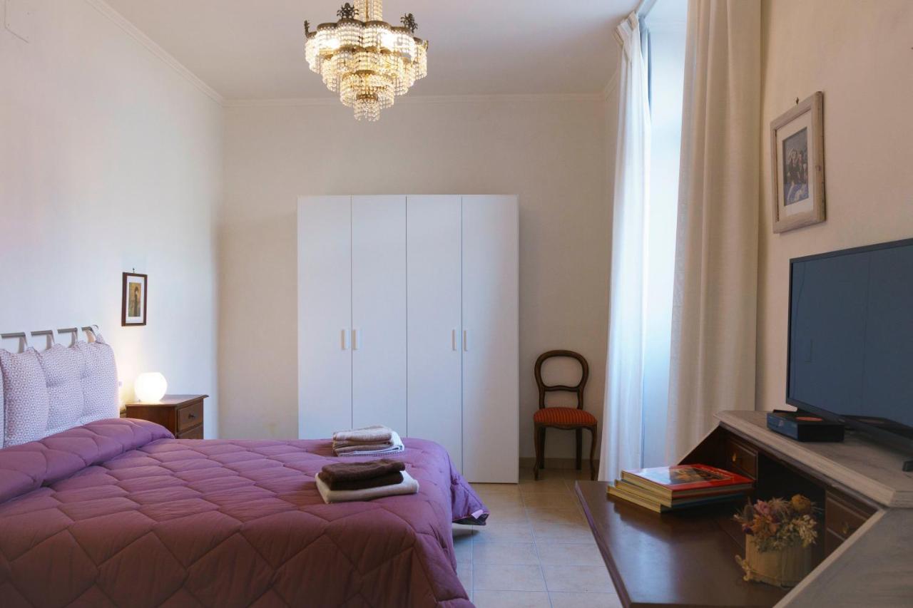 Appartamento Piazza Santa Maria Nuova ヴィテルボ エクステリア 写真
