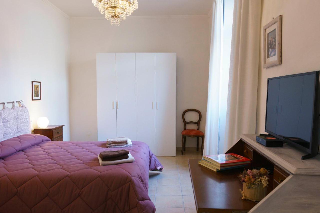 Appartamento Piazza Santa Maria Nuova ヴィテルボ エクステリア 写真